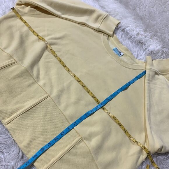 FUTURE Collective crop sweatshirt with boning NWOT pale yellow women’s size 3X - Picture 6 of 7